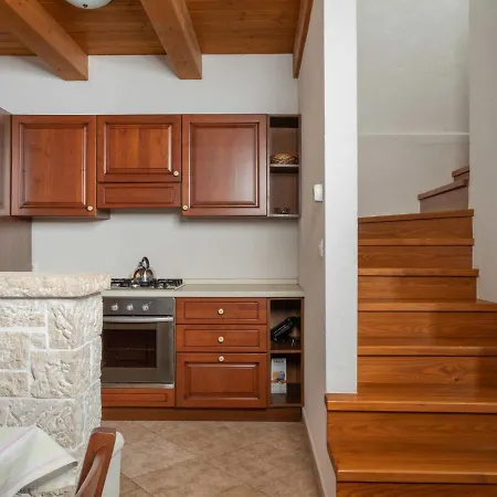 Holiday Home Villa Frapi - Pzn321 Hébergement de vacances *